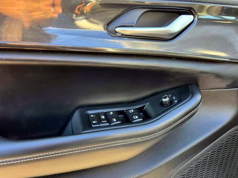 Certified 2023 Jeep Grand Cherokee Laredo w/ Luxury Tech Group I image 15