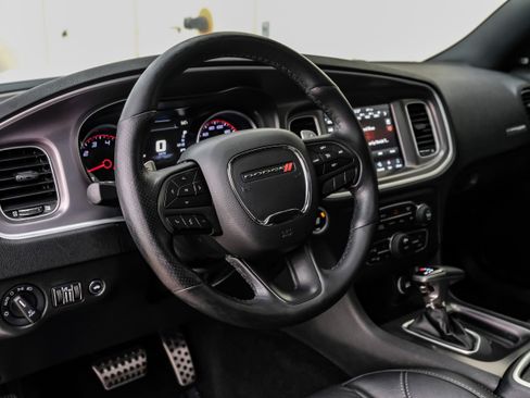 Used 2019 Dodge Charger Scat Pack w/ Navigation & Travel Group RWD image 15