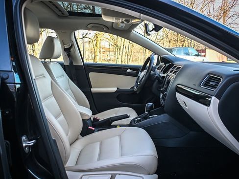 Used 2017 Volkswagen Jetta SEL image 15