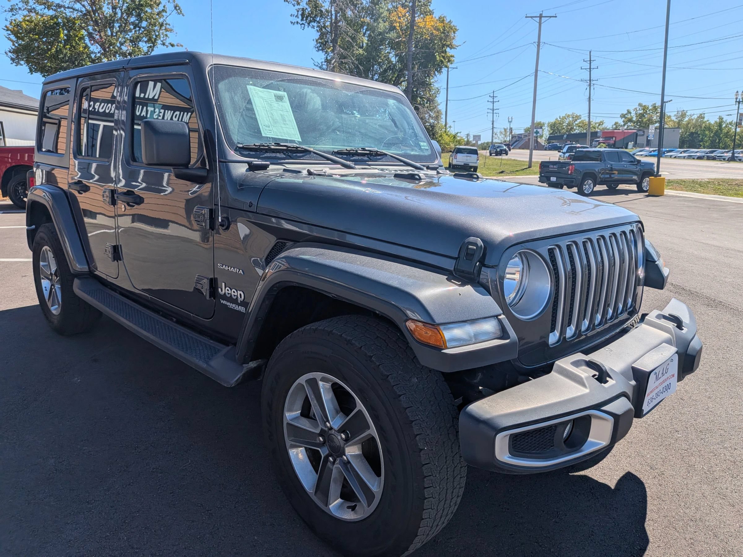 Used 2018 Jeep Wrangler Unlimited Sahara AWD/4WD image 8
