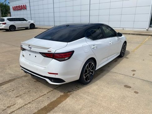 New 2025 Nissan Sentra SR image 6