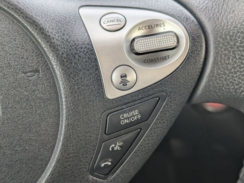 Used 2017 Nissan Sentra SR w/ SR Premium Technology Package image 17