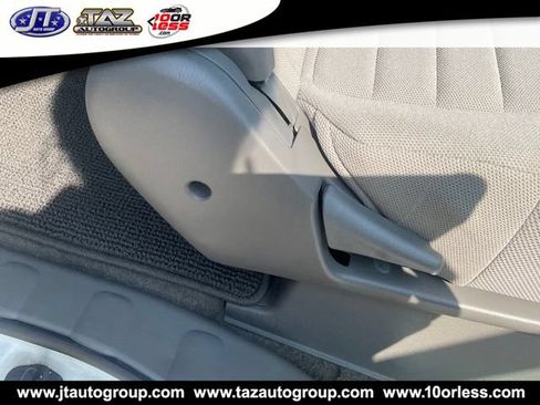 Used 2010 Nissan Frontier XE w/ XE Preferred Pkg RWD image 13
