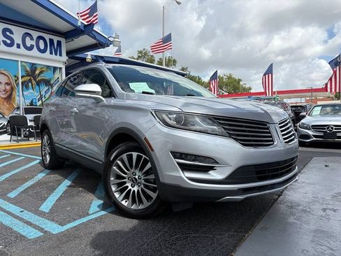 Used 2018 Lincoln MKC Reserve w/ Lincoln MKC Climate Package FWD image 1