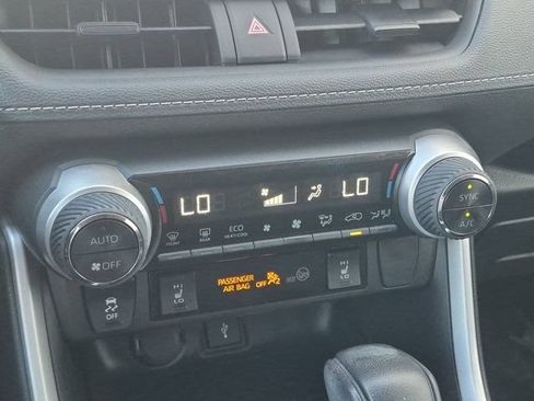 Certified 2021 Toyota RAV4 XLE w/ Convenience Package AWD/4WD image 14