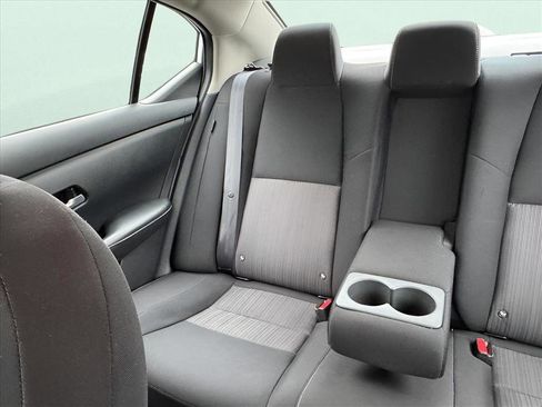 Used 2022 Nissan Sentra SV image 17