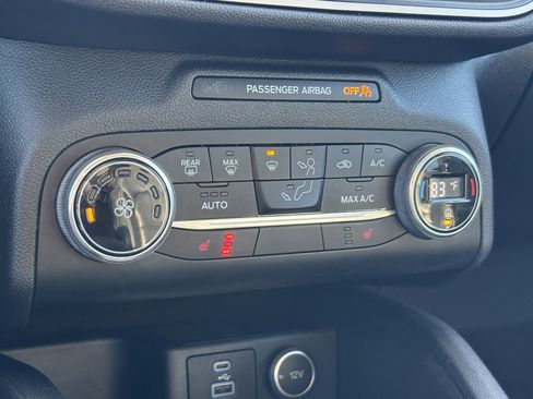 Used 2020 Ford Escape SE Sport image 4