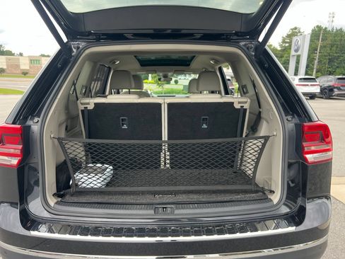 Used 2018 Volkswagen Atlas SEL FWD image 34