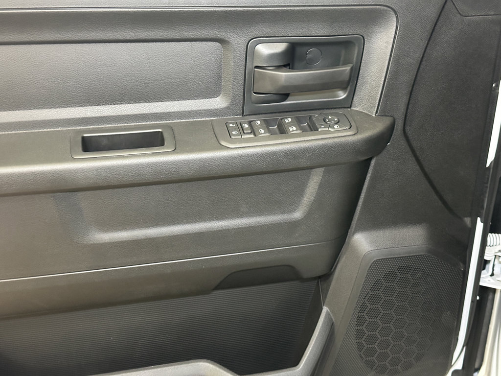 New 2026 RAM 3500 Tradesman AWD/4WD image 19