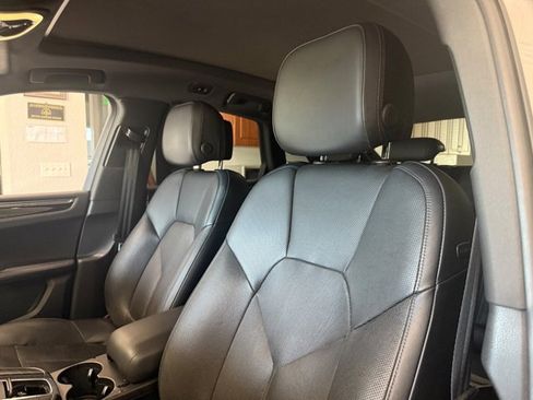Used 2016 Porsche Macan S image 6