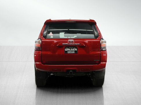 Used 2018 Toyota 4Runner SR5 image 6