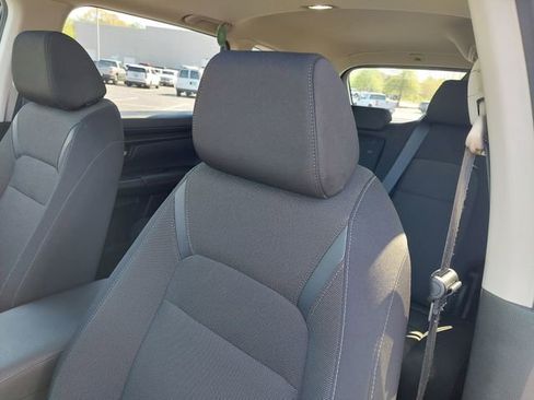 Used 2023 Honda CR-V EX image 6