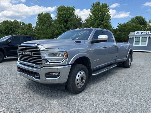 Used 2021 RAM 3500 Laramie AWD/4WD image 3