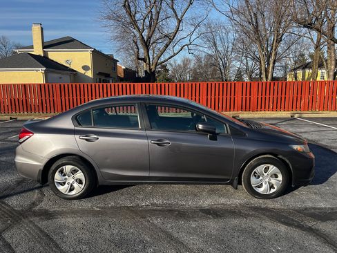 Used 2014 Honda Civic LX image 2