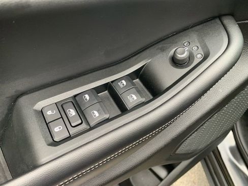 Used 2024 Jeep Grand Cherokee Altitude AWD/4WD image 17