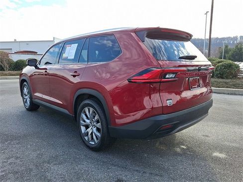 Used 2024 Toyota Grand Highlander Limited image 4