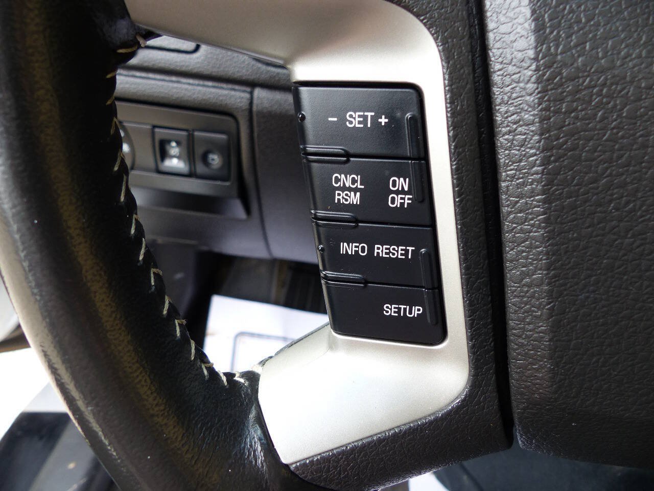 Used 2012 Ford Fusion SEL FWD image 26
