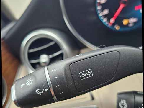 Used 2021 Mercedes-Benz C 300 4MATIC Sedan image 17