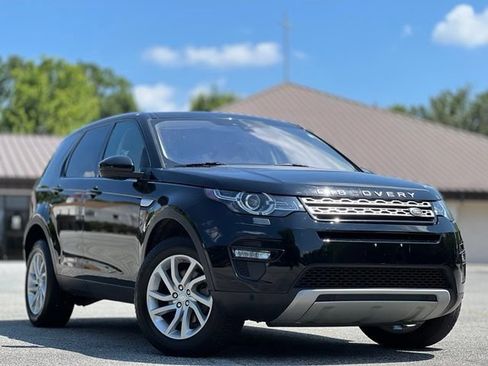 Used 2019 Land Rover Discovery Sport HSE AWD/4WD image 3