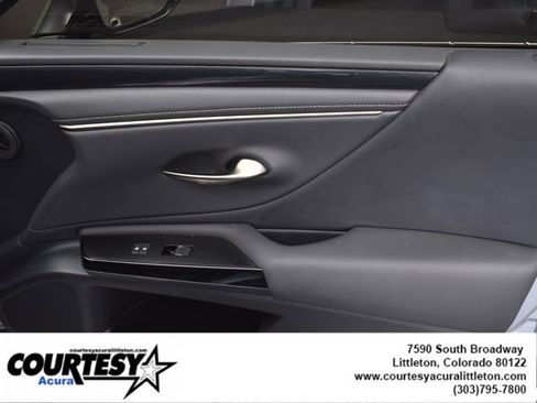 Used 2023 Lexus ES 350 w/ Accessory Package (Z2) image 29