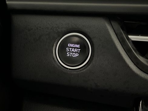 Certified 2024 Kia Seltos SX w/ SX Sunroof Package image 31