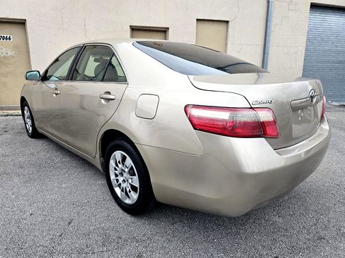 Used 2007 Toyota Camry LE image 12