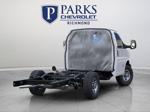 New 2025 Chevrolet Express 3500 w/ Power Convenience Package RWD image 5