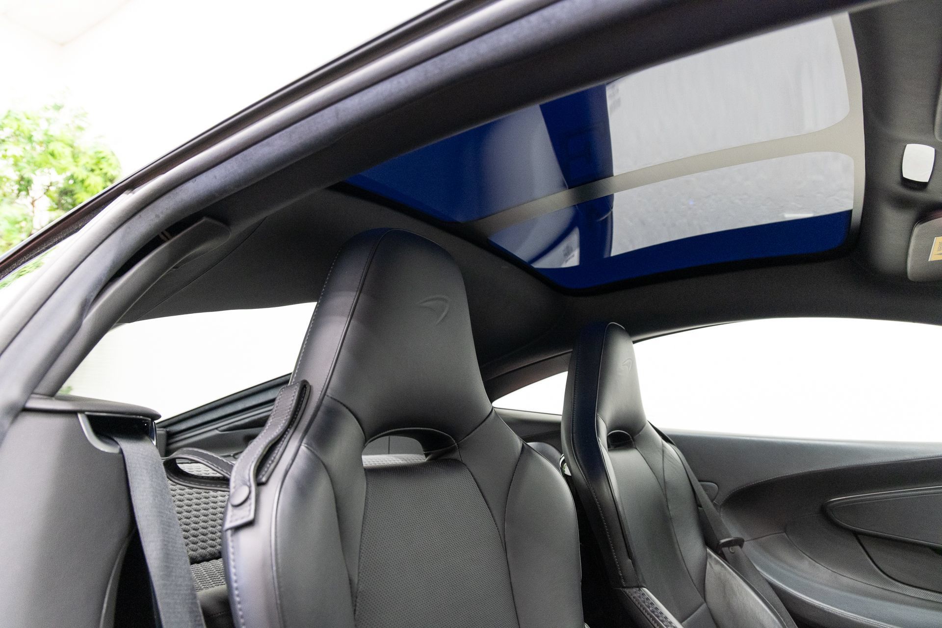 Used 2021 McLaren GT RWD image 20