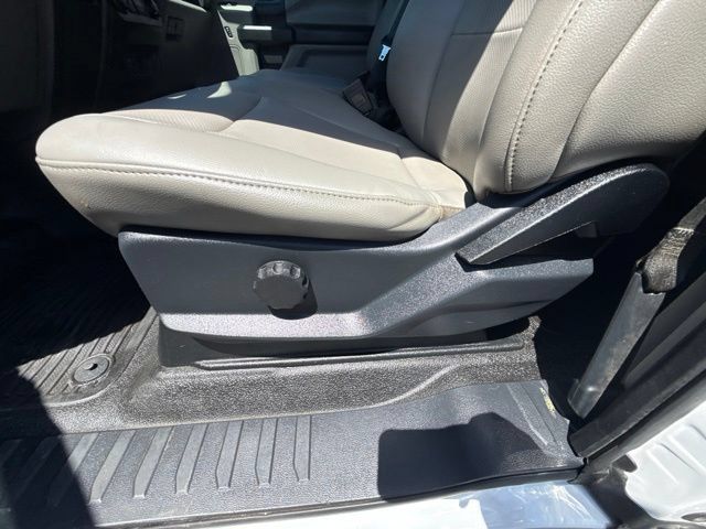 Used 2022 Ford F250 XL w/ Power Equipment Group RWD image 6