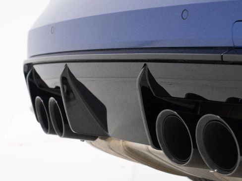 Used 2025 BMW M4 Competition image 19