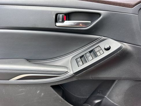 Used 2022 Toyota Avalon XLE FWD image 10