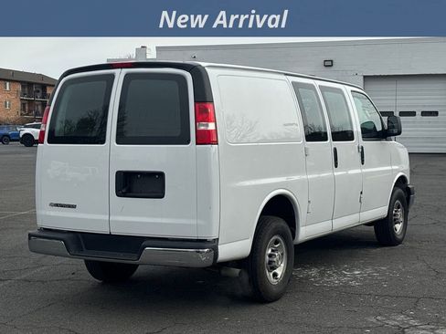 Used 2024 Chevrolet Express 2500 w/ Driver Convenience Package image 3
