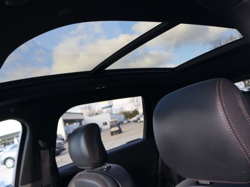 Used 2024 Lincoln Nautilus Reserve w/ Equipment Group 202A image 24