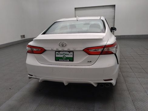 Used 2020 Toyota Camry SE FWD image 7