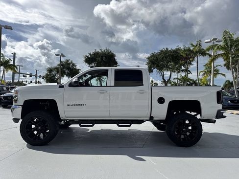Used 2018 Chevrolet Silverado 1500 LT w/ All Star Edition AWD/4WD image 27
