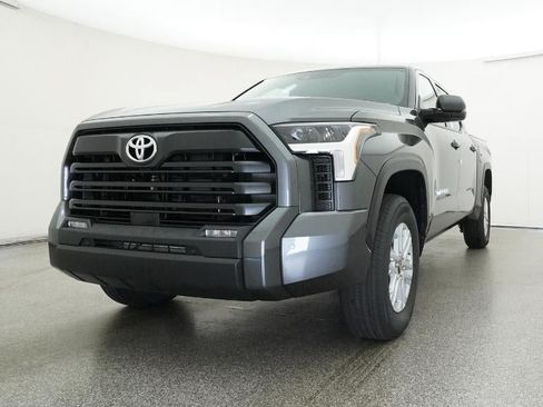 New 2026 Toyota Tundra SR5 AWD/4WD image 32