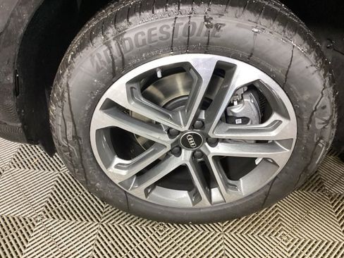 New 2025 Audi Q5 Premium Plus image 9