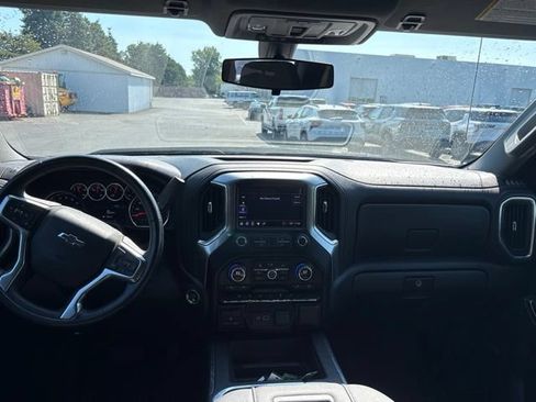 Used 2021 Chevrolet Silverado 1500 LT Trail Boss w/ Convenience Package II AWD/4WD image 10
