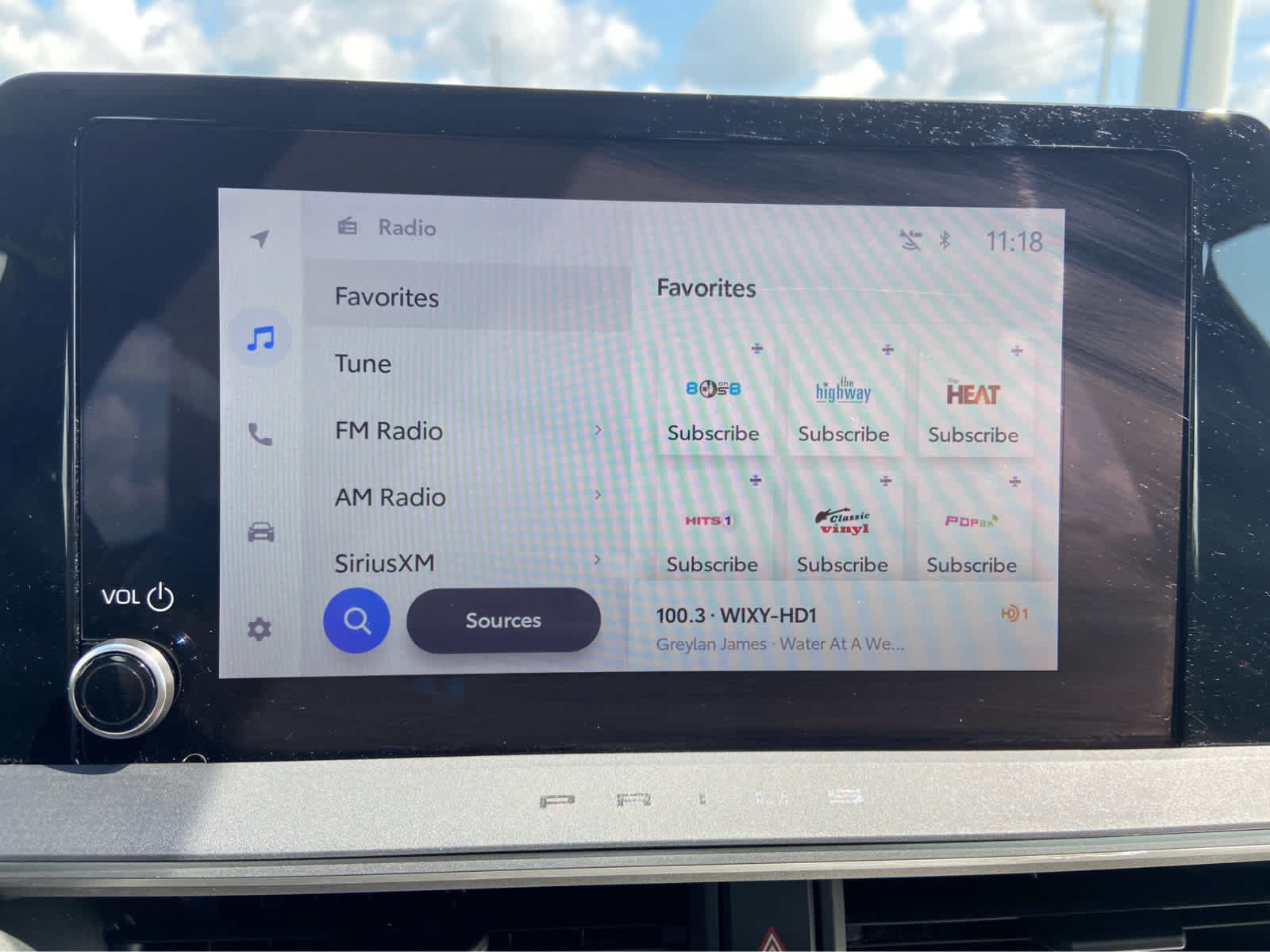 Used 2024 Toyota Prius LE FWD image 26