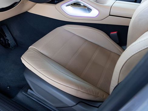 Used 2024 Mercedes-Benz GLE 350 4MATIC image 46