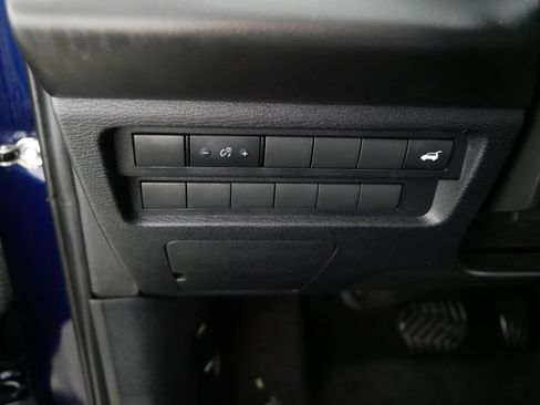 Used 2024 Mitsubishi Outlander SE image 26