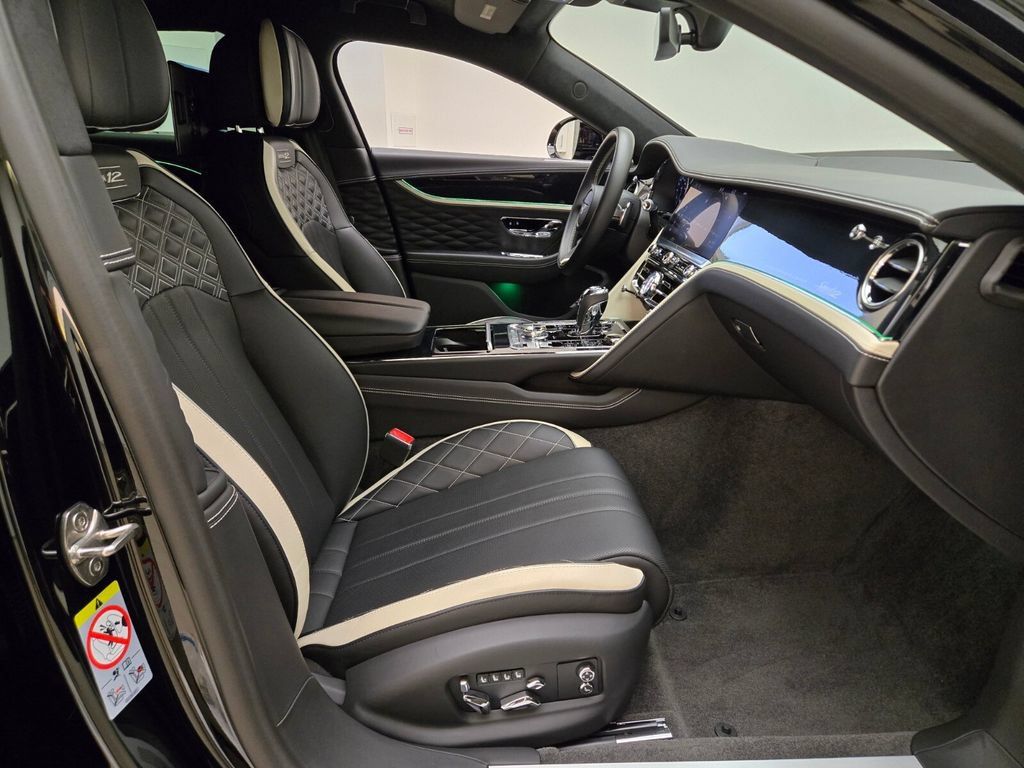Certified 2024 Bentley Flying Spur W12 AWD/4WD image 2