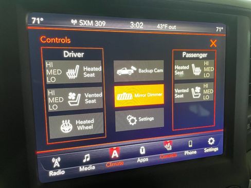 Used 2019 RAM 1500 Laramie image 35