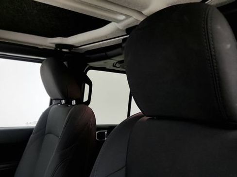 Used 2019 Jeep Wrangler Unlimited Sport S AWD/4WD image 46