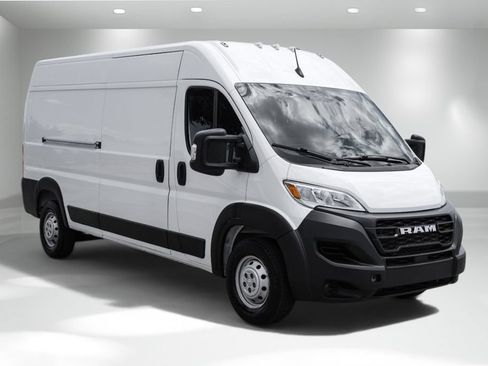 Used 2023 RAM ProMaster 2500 FWD image 6