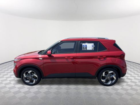 Used 2022 Hyundai Venue SEL FWD image 11
