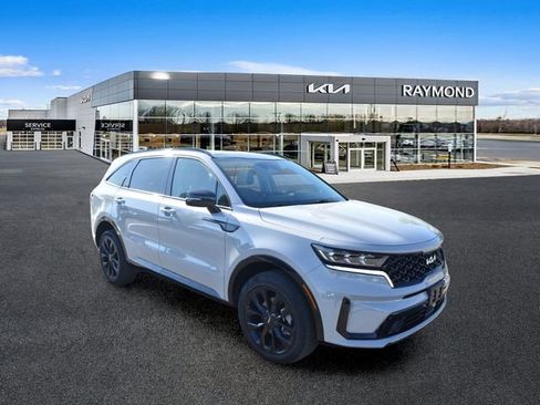 Used 2023 Kia Sorento SX AWD/4WD image 10