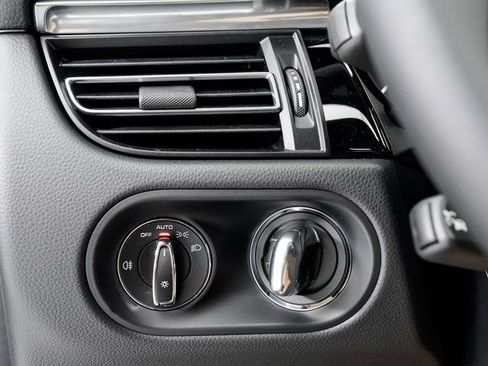 New 2026 Porsche Macan S image 12