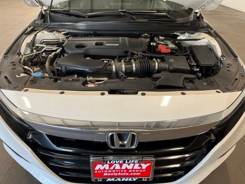Used 2019 Honda Accord Touring image 9