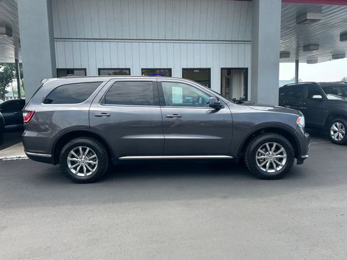Used 2018 Dodge Durango SXT w/ 3rd Row Seating Group AWD/4WD image 26